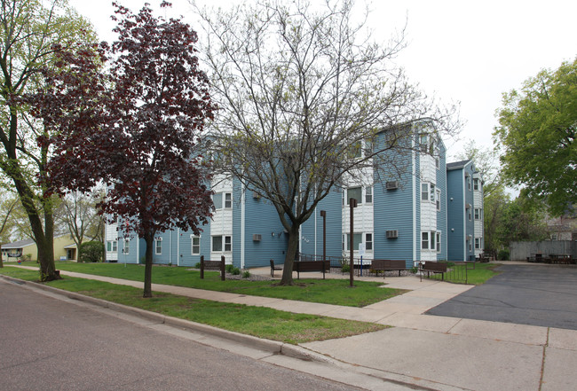 Grace City View Apartments in Eau Claire, WI - Building Photo - Building Photo