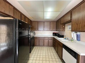 294 Chambers St in El Cajon, CA - Building Photo - Building Photo