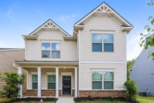115 Stillwood Dr in Newnan, GA - Building Photo