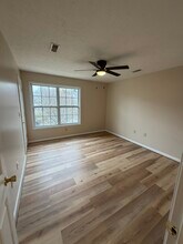 204 Amanda Ln, Unit 3 in Bristol, TN - Foto de edificio - Building Photo