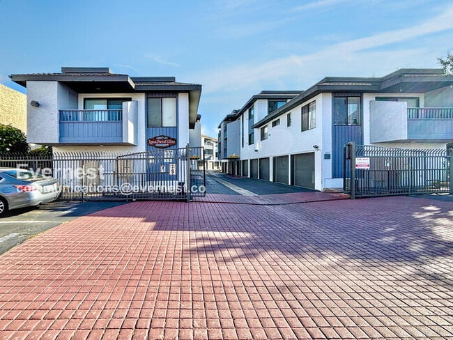 property at 3215 Midway Dr