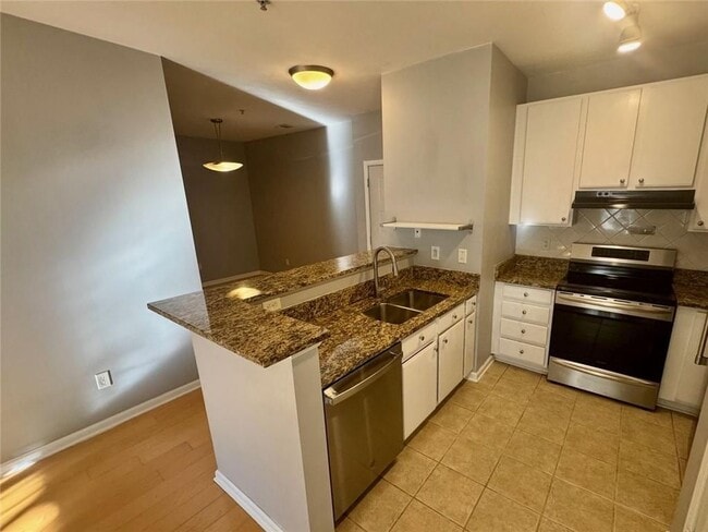 821 Ralph McGill Blvd NE in Atlanta, GA - Foto de edificio - Building Photo