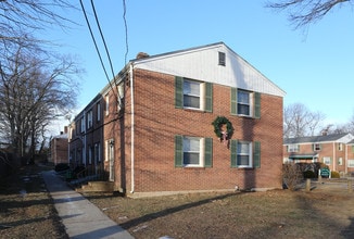 Central Court in East Hartford, CT - Building Photo - Building Photo