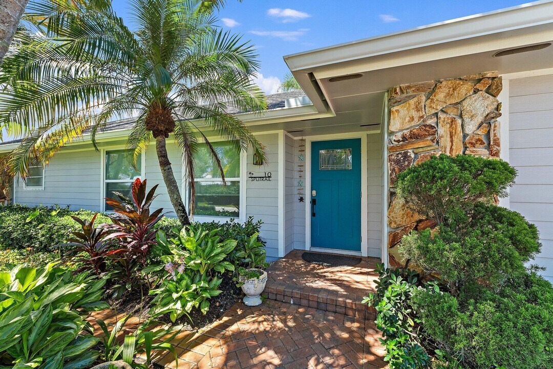 10 SE Splitrail Cir in Jupiter, FL - Building Photo