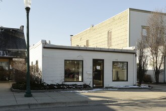 135 E Main Ave in Zeeland, MI - Building Photo - Building Photo