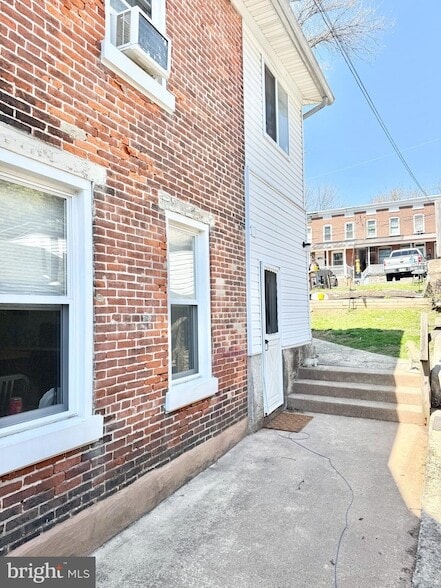 327 Main St in Royersford, PA - Building Photo - Building Photo
