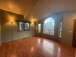 2044 NE Ivy Rd in Bremerton, WA - Building Photo - Building Photo