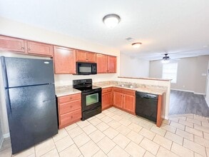 689 Oliver Loop in Clarksville, TN - Building Photo - Building Photo