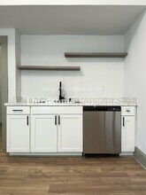 210 E 9th St in Jacksonville, FL - Foto de edificio - Building Photo