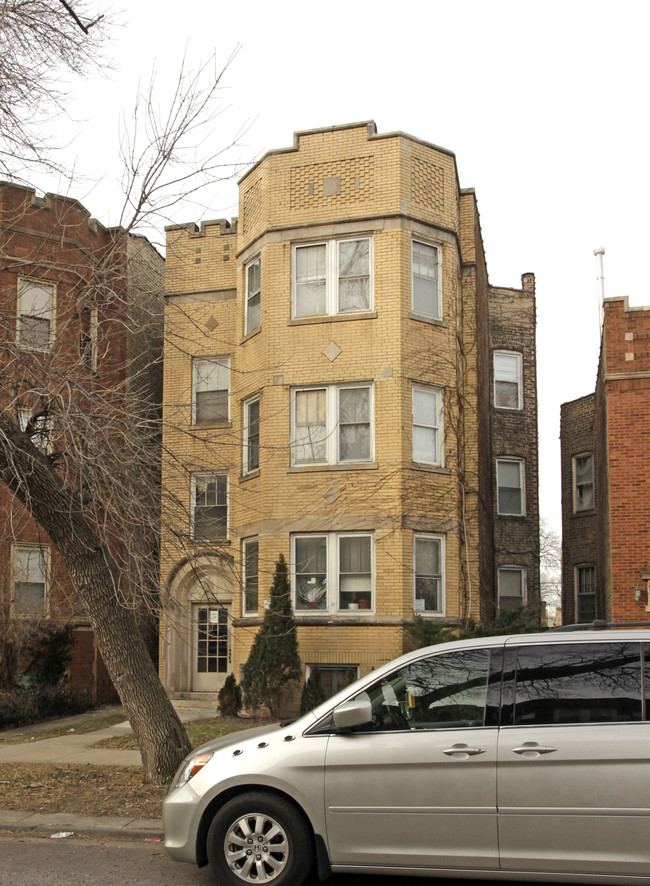 6222 N Bell Ave in Chicago, IL - Foto de edificio - Building Photo