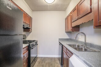 Osborne Hills in Marietta, GA - Foto de edificio - Interior Photo