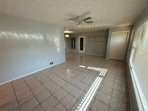 186 Salem Ave NW in Port Charlotte, FL - Building Photo - Building Photo