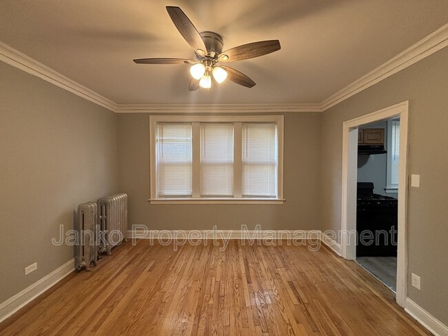 656 E 81st St in Chicago, IL - Building Photo - Building Photo