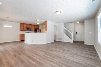 5739 Stonepath Dr in Hilliard, OH - Building Photo - Building Photo