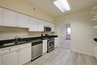 3100 N Leisure World Blvd in Silver Spring, MD - Building Photo - Building Photo