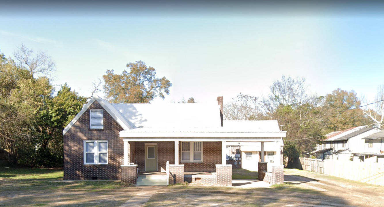 445 Eufaula St in Ozark, AL - Building Photo