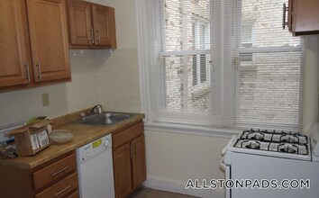 11 Barrows St in Boston, MA - Building Photo - Building Photo