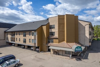 Cedarbrae Manor in Calgary, AB - Building Photo - Building Photo