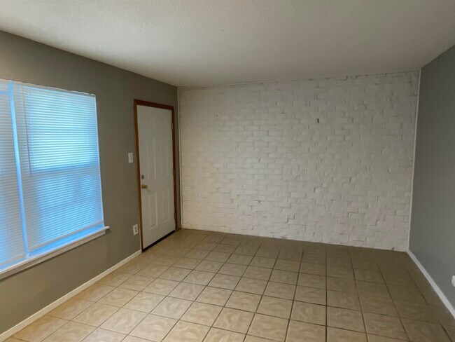 4455 MACON Rd in Memphis, TN - Building Photo - Building Photo