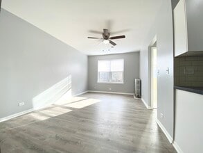 4031 N Kenmore Ave in Chicago, IL - Foto de edificio - Building Photo