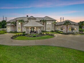 4043 Maranatha Dr in Sugar Land, TX - Building Photo - Building Photo