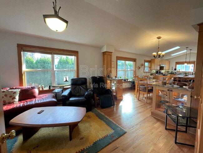 property at 4834 SE Kelly St