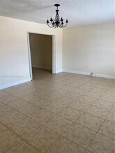 545 W 79th Pl in Hialeah, FL - Building Photo - Building Photo