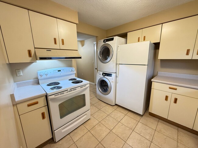 5633 Bluebird Ct in Fort Wayne, IN - Building Photo - Building Photo