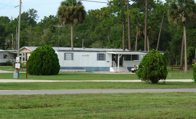 SugarMill Mobile Home and RV Park in New Smyrna Beach, FL - Building Photo - Building Photo