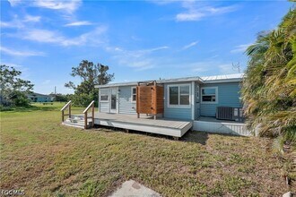 2880 Eighth Ave in Saint James City, FL - Building Photo - Building Photo