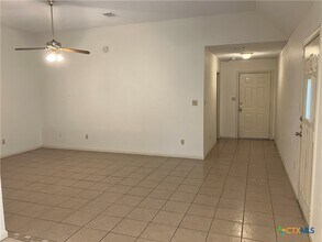 1302 N Bishop St in San Marcos, TX - Building Photo - Building Photo