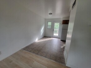 22 Julie Ln in Newark, DE - Building Photo - Building Photo