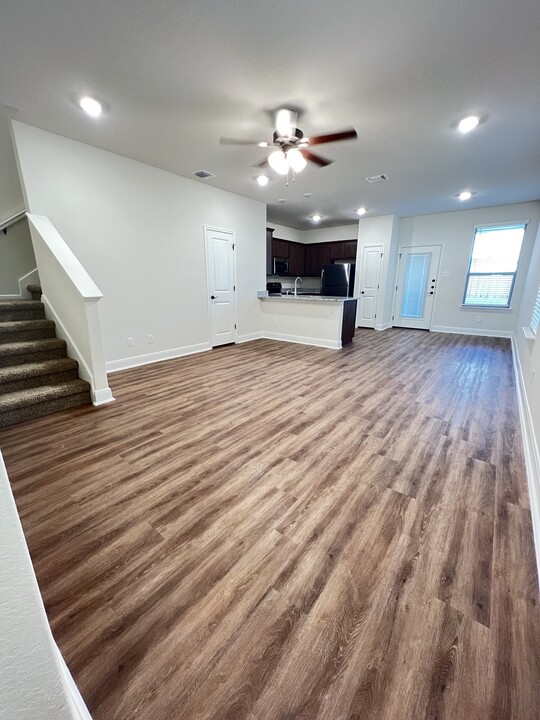 13841 Enzo Gate, Unit 101 in San Antonio, TX - Building Photo