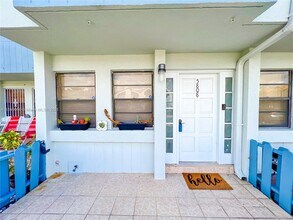 5808 W 18th Ave in Hialeah, FL - Building Photo - Building Photo
