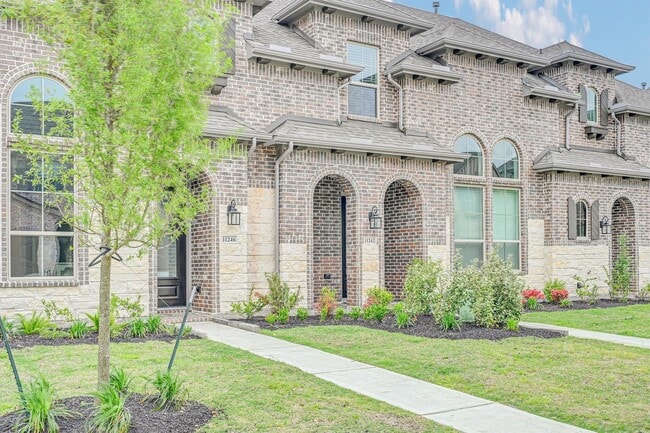 property at 11242 Buchanan Cvs Ln