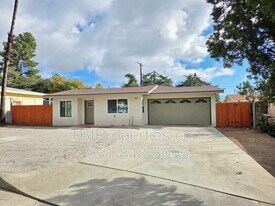1358 N Murray St in Banning, CA - Building Photo