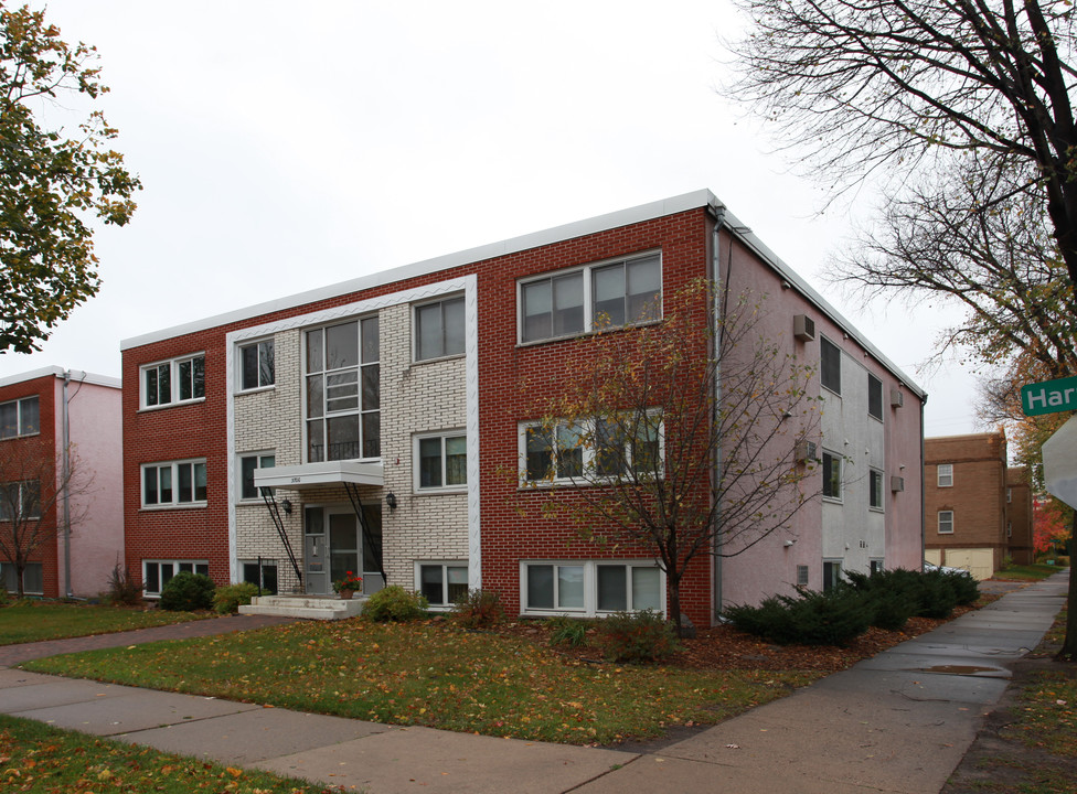 3700 Harriet Ave in Minneapolis, MN - Foto de edificio