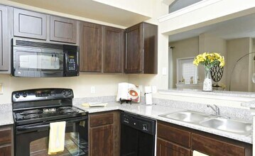 11400 Space Center Blvd in Houston, TX - Building Photo - Building Photo