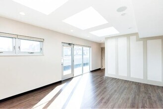 11 Dorchester St, Unit PH-2 in Boston, MA - Building Photo - Building Photo