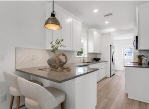 2333 W Beach St in Tampa, FL - Building Photo - Building Photo