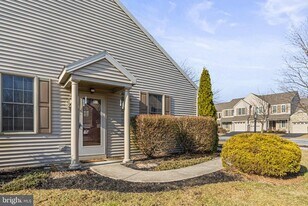1952 Limestone Dr in Hummelstown, PA - Building Photo