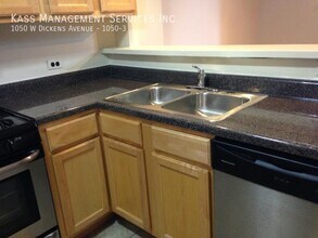 1050 W Dickens Ave in Chicago, IL - Building Photo - Building Photo