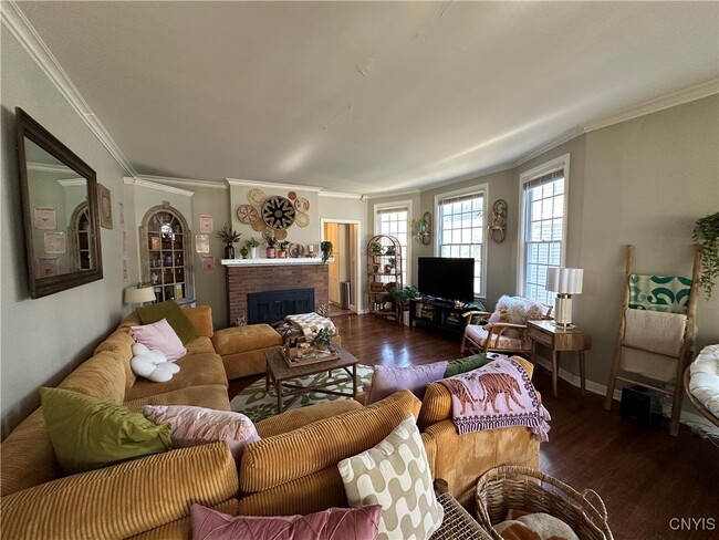 1801 James St in Syracuse, NY - Building Photo - Building Photo