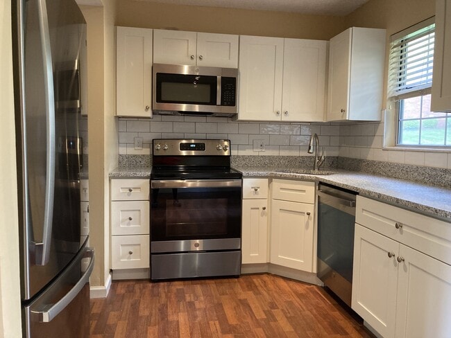 1618 Thrush Ter, Unit 1618 in St. Louis, MO - Building Photo - Building Photo