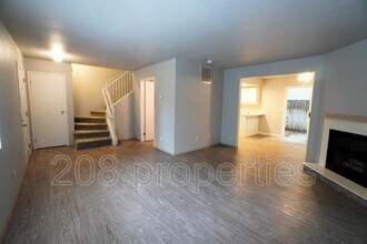 1009 N Stilson Rd in Boise, ID - Building Photo - Building Photo