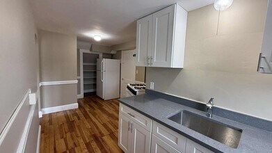 11 Beacon St in Quincy, MA - Building Photo - Building Photo