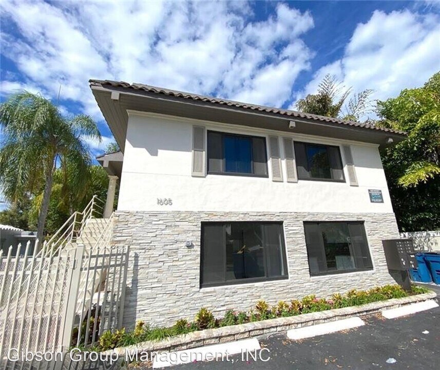 1605 E Broward Blvd in Fort Lauderdale, FL - Building Photo
