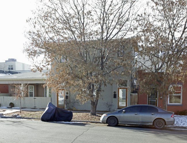 2557-2559 Clarkson St in Denver, CO - Foto de edificio - Building Photo