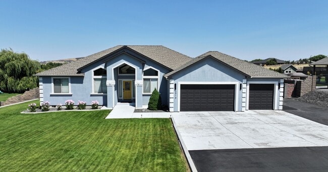 property at 2914 Karlee Dr