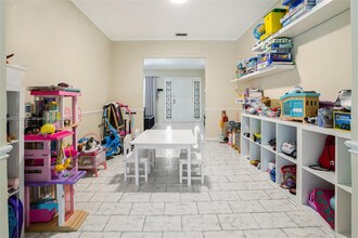 600 SW 25th Rd in Miami, FL - Building Photo - Building Photo